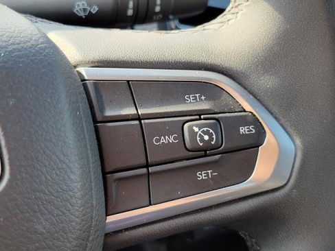 Used 2024 Jeep Compass Latitude AWD/4WD image 17