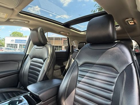 Used 2020 Ford Edge SEL w/ Convenience Package AWD/4WD image 23