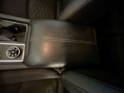 Used 2022 Nissan Pathfinder SV image 20