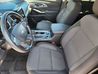 Used 2021 Chevrolet Traverse LT