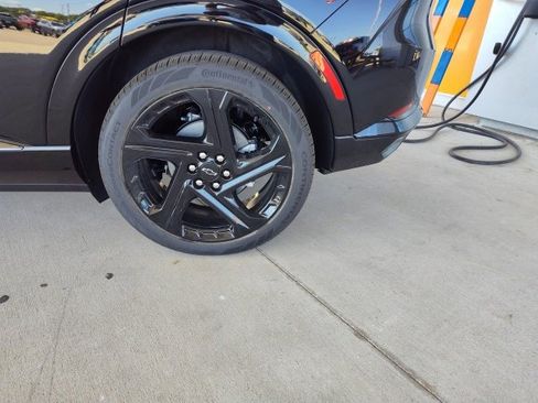 New 2025 Chevrolet Equinox EV RS image 14