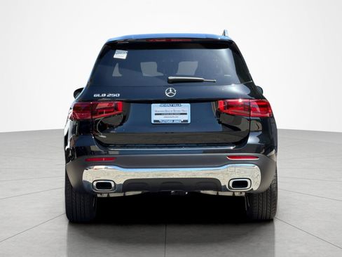 New 2026 Mercedes-Benz GLB 250 image 4