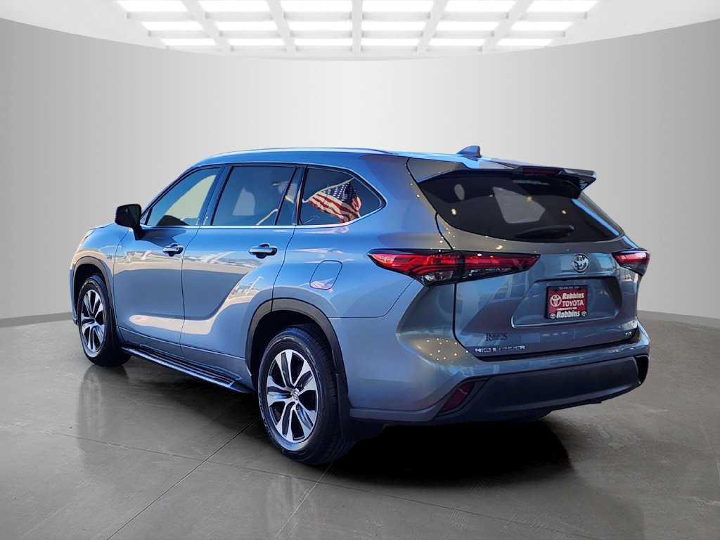 Used 2020 Toyota Highlander XLE FWD image 7