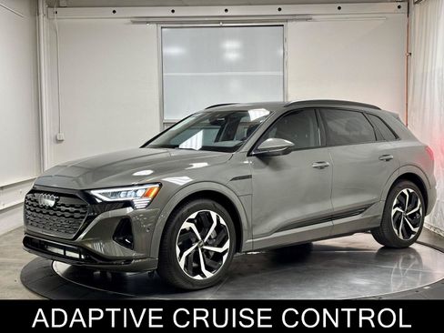 Used 2024 Audi Q8 e-tron Premium Plus w/ Premium Plus Package AWD/4WD image 3