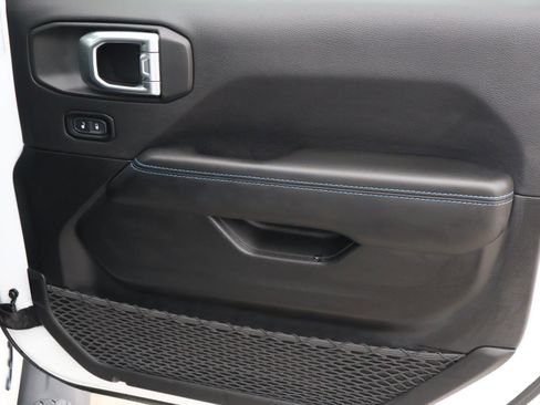 Used 2024 Jeep Wrangler High Altitude image 17