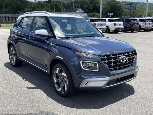 New 2025 Hyundai Venue Limited image 4