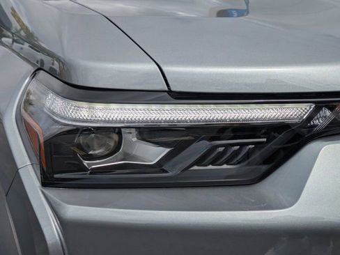 New 2025 Chevrolet Colorado ZR2 w/ Midnight Edition AWD/4WD image 10