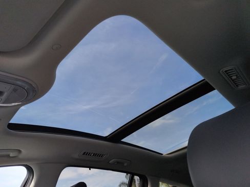 Used 2026 Hyundai Ioniq 9 Limited image 28