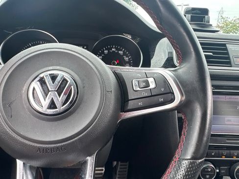 Used 2015 Volkswagen Jetta GLI SE FWD image 21