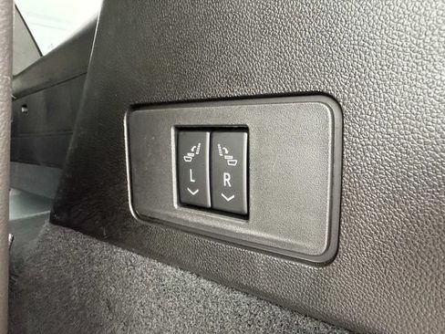 Certified 2024 Cadillac XT6 Luxury w/ LPO, Floor Liner Package AWD/4WD image 28