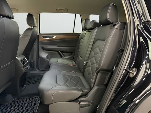 New 2026 Volkswagen Atlas SE image 18