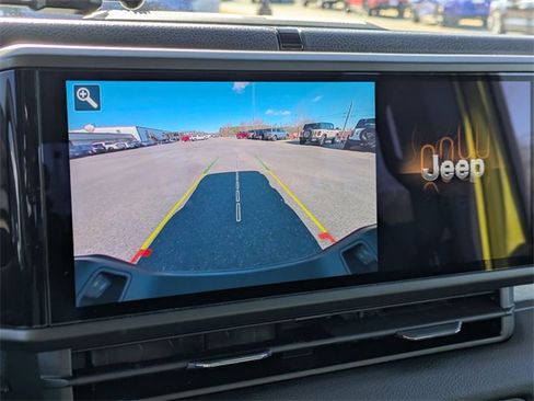 Used 2024 Jeep Gladiator Sport image 20