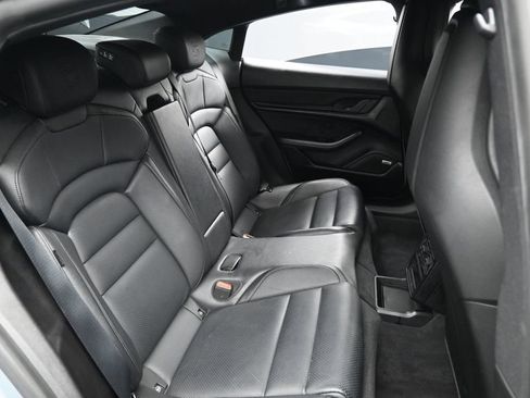 Used 2021 Porsche Taycan RWD image 31
