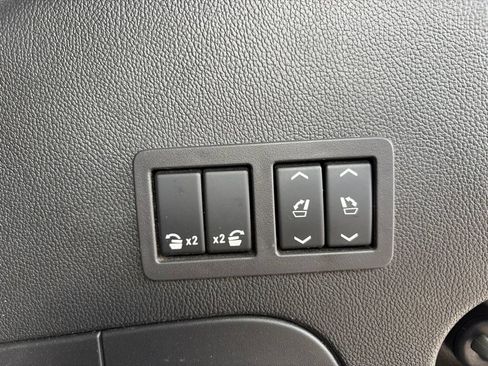 Used 2018 Chevrolet Tahoe Premier RWD image 61