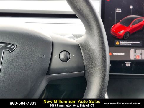 Used 2020 Tesla Model Y Long Range image 24