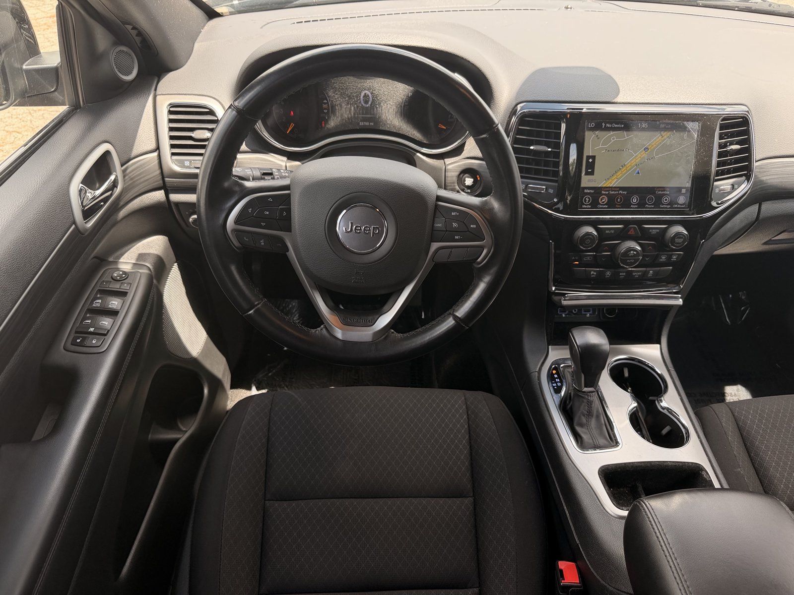 Used 2022 Jeep Grand Cherokee Laredo E AWD/4WD image 29