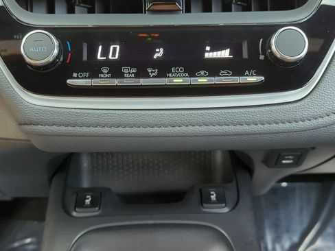 Used 2023 Toyota Corolla XSE FWD image 17