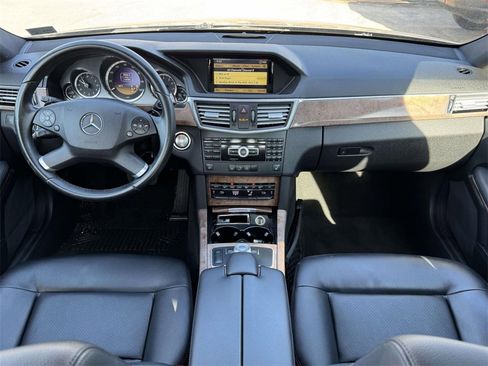 Used 2011 Mercedes-Benz E 350 4MATIC Sedan image 2