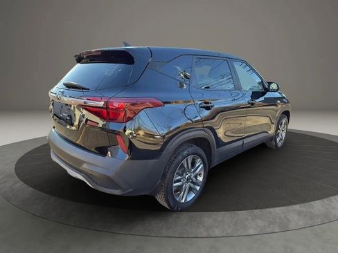 Used 2021 Kia Seltos LX AWD/4WD image 5