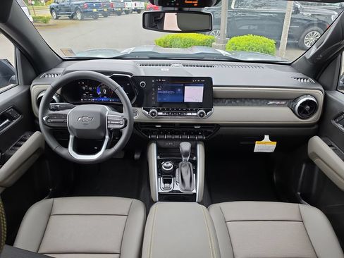 New 2026 Chevrolet Colorado ZR2 w/ Technology Package AWD/4WD image 25