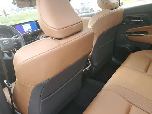 New 2026 Toyota Crown Signia Limited image 14