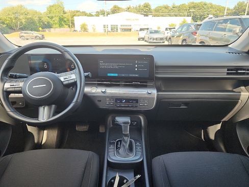 Certified 2024 Hyundai Kona SEL AWD/4WD image 9