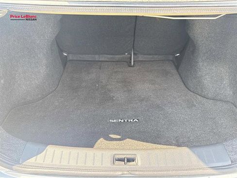 Used 2017 Nissan Sentra SV FWD image 8