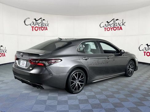 Used 2024 Toyota Camry SE FWD image 8