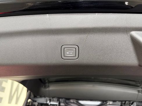 New 2026 GMC Yukon Elevation w/ LPO, Floor Liner Package AWD/4WD image 38