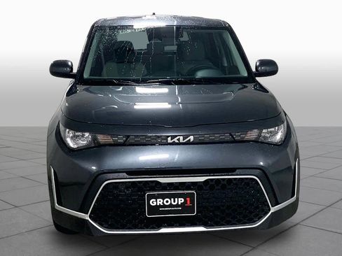 Used 2025 Kia Soul LX w/ LX Technology Package FWD image 3