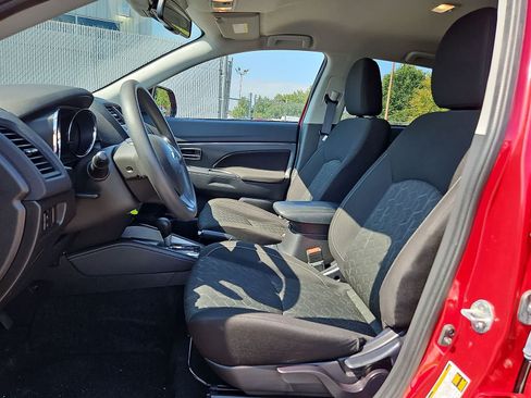 Used 2025 Mitsubishi Outlander Sport AWD image 23