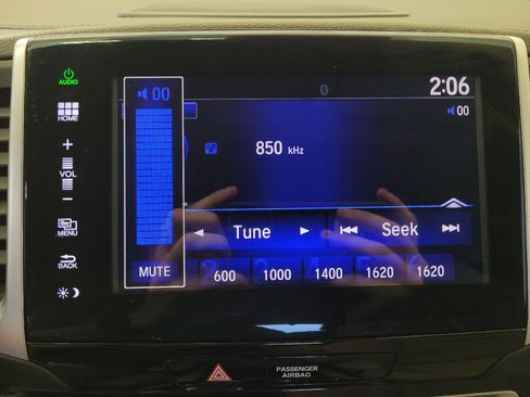 Used 2016 Honda Pilot Touring image 25