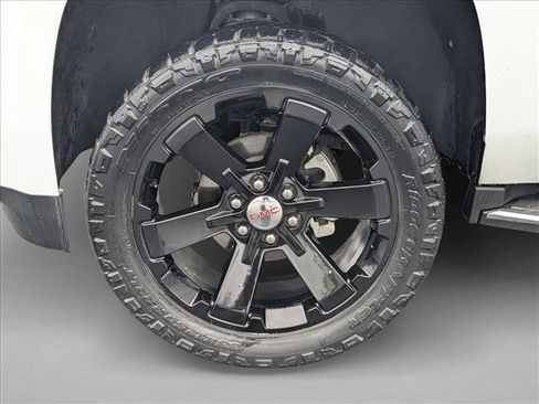 Used 2018 GMC Yukon SLE w/ SLE Value Package image 27