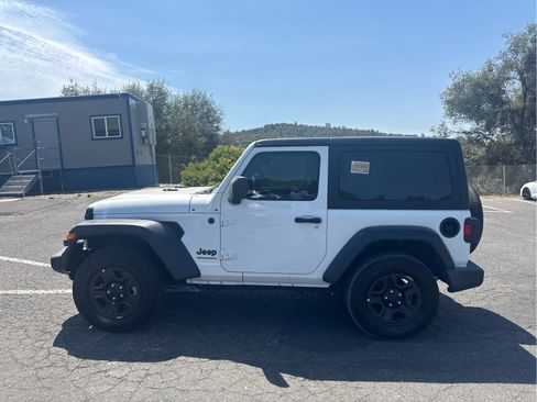 Used 2022 Jeep Wrangler Sport AWD/4WD image 8