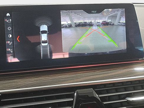 Used 2018 BMW 540i w/ Premium Package RWD image 15