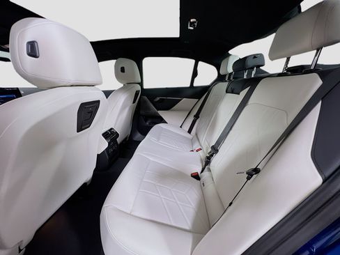 New 2026 BMW 550e xDrive w/ Executive Package image 25