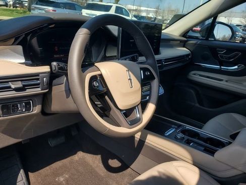 Used 2023 Lincoln Corsair FWD w/ Equipment Group 101A image 12