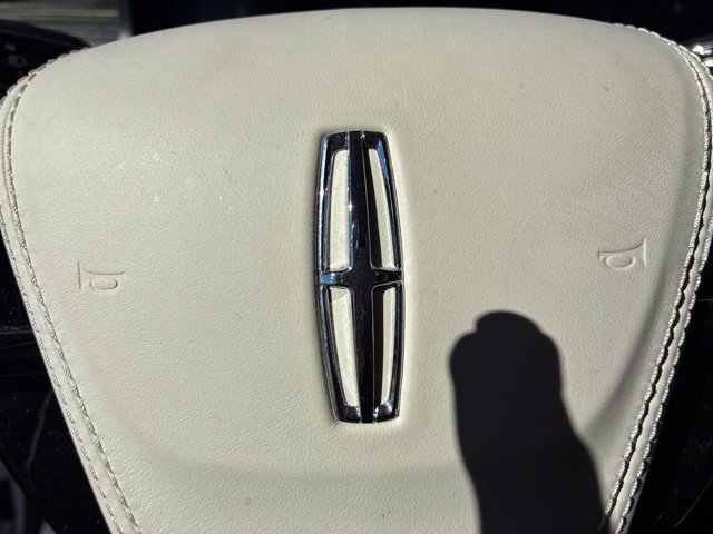 Used 2023 Lincoln Aviator Black Label Grand Touring w/ Class IV Trailer Tow Package AWD/4WD image 10