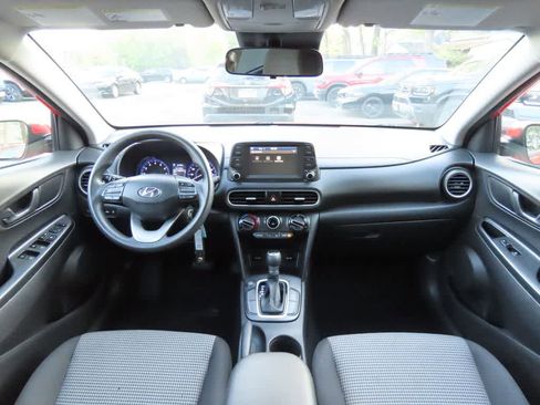 Used 2020 Hyundai Kona SE FWD image 16