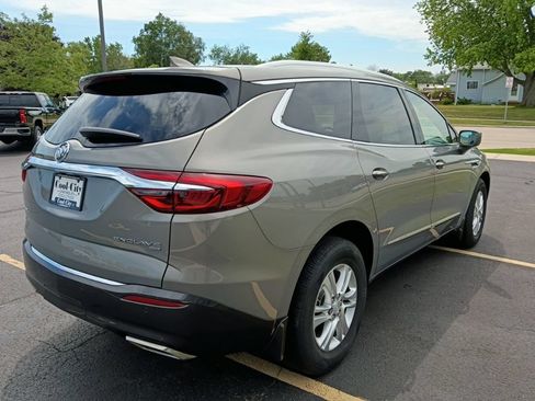 Used 2018 Buick Enclave Essence AWD/4WD image 6
