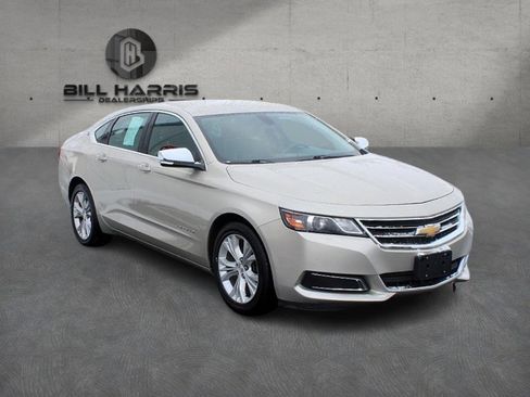 Used 2015 Chevrolet Impala LT w/ Convenience Package image 2