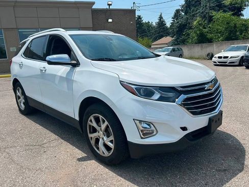 Used 2018 Chevrolet Equinox Premier w/ LPO, Cargo Package AWD/4WD image 3