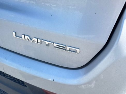 Used 2025 Jeep Compass Limited AWD/4WD image 9