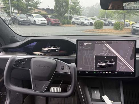 Used 2022 Tesla Model S Plaid AWD/4WD image 4
