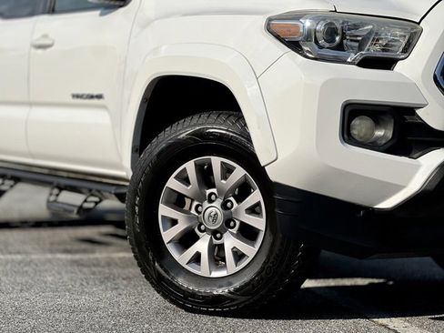 Used 2018 Toyota Tacoma SR5 image 4
