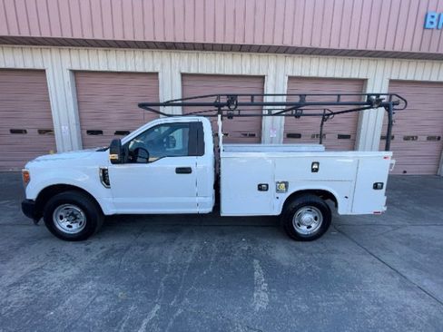 Used 2019 Ford F350 XL w/ Power Equipment Group RWD image 2
