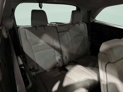 Used 2016 Honda Pilot Touring image 29