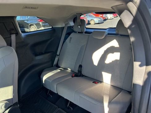 Used 2025 Toyota Sienna LE image 16