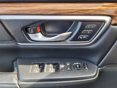 Used 2020 Honda CR-V Touring image 29