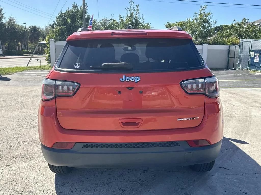 Used 2018 Jeep Compass Sport FWD image 8